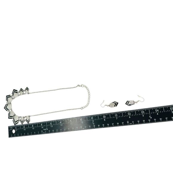 Hammered Silver-Tone Geometric Black Striped Necklace & Earring Set - Picture 14 of 14